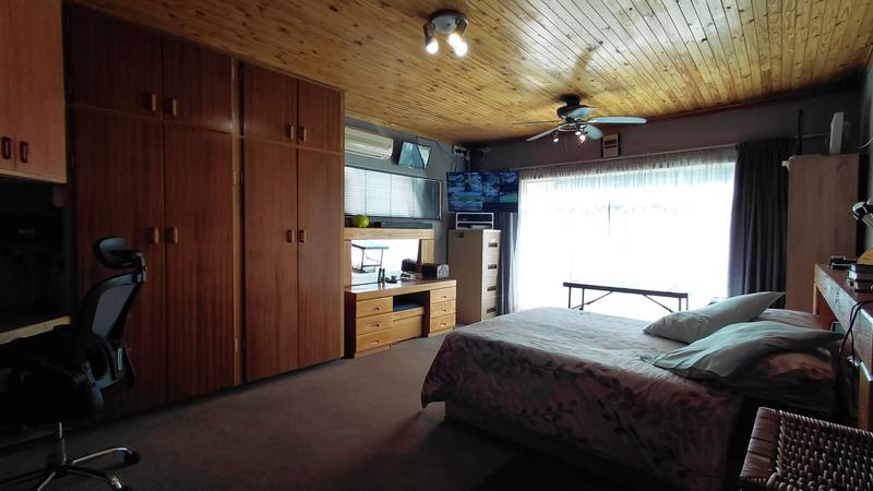 3 Bedroom Property for Sale in Langenhovenpark Free State